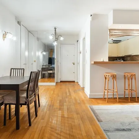 Luxury And Elegance Georges V Apartment