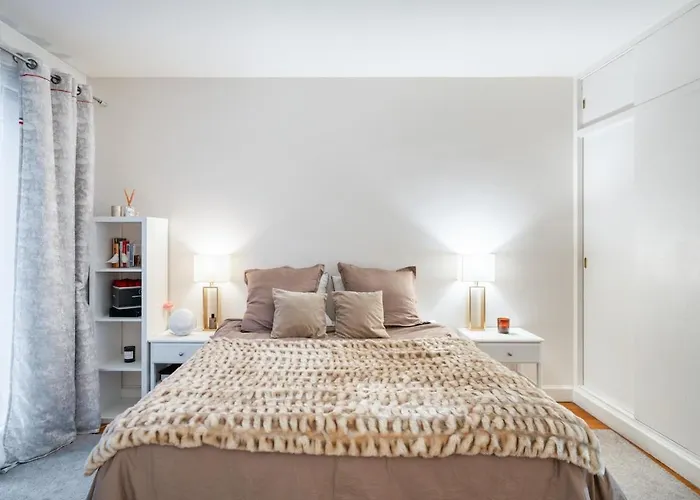 Luxury And Elegance Georges V Apartment