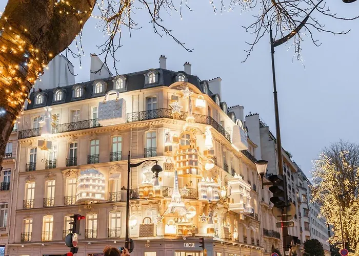 Luxury And Elegance Georges V Apartment