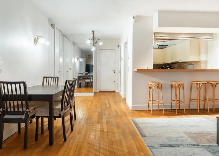 Luxury And Elegance Georges V Apartment